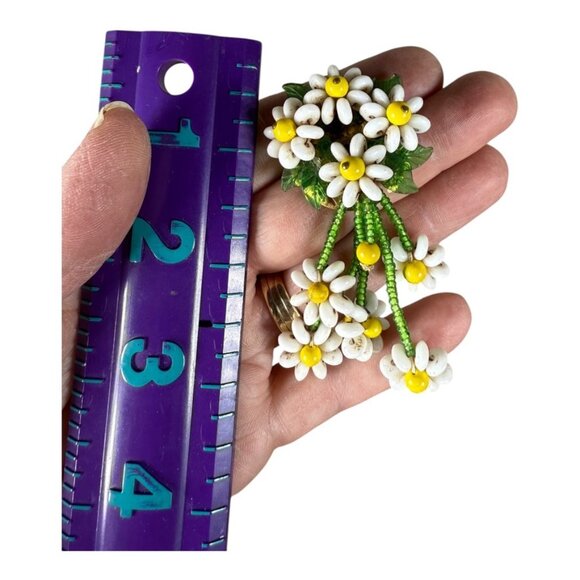 Coro Vintage Daisy Brooch - Picture 5 of 5